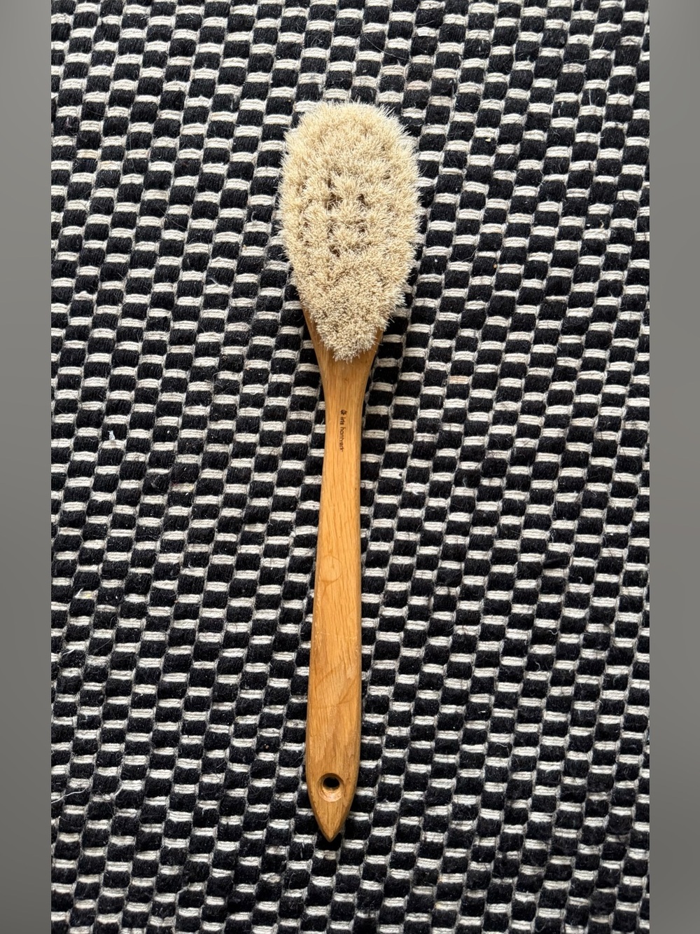 Iris Hantverk brand Natural Wooden Body Brush